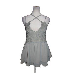 Feager Women's Tank Top Size Medium Gray Strappy Dainty Lace Top Blouse NEW
